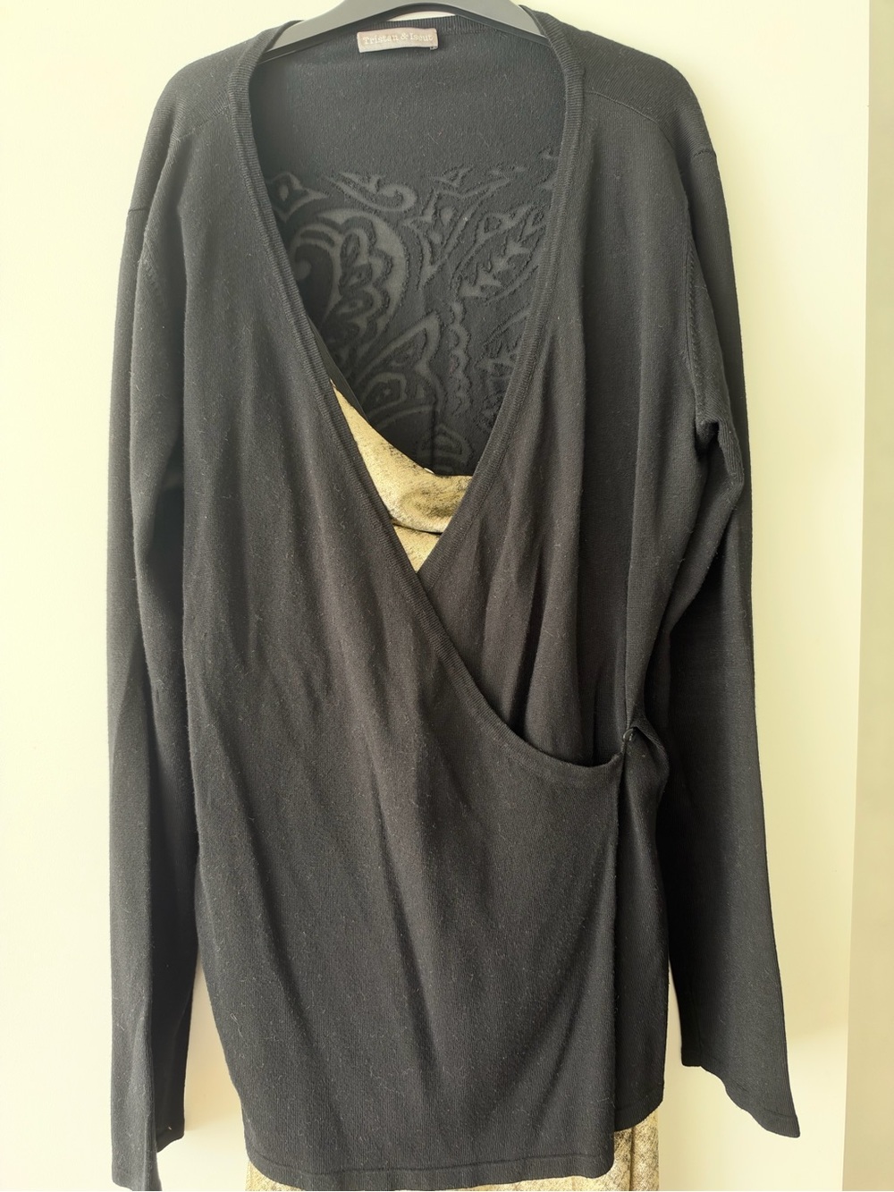 Tristan Black & Gold Wrap-Front Loungewear Cardigan - Picture 2 of 6